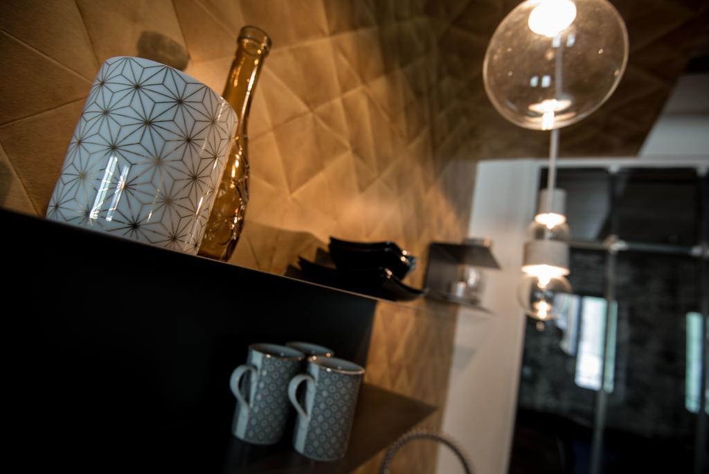 Ferienwohnung "Un Lieu Unique" Le Gold Et Le Cocon Annecy Exterior foto